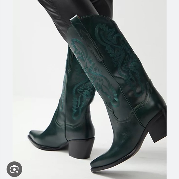free people dagget western boots, color forest green, NWT in box, size US 9. - Picture 1 of 3